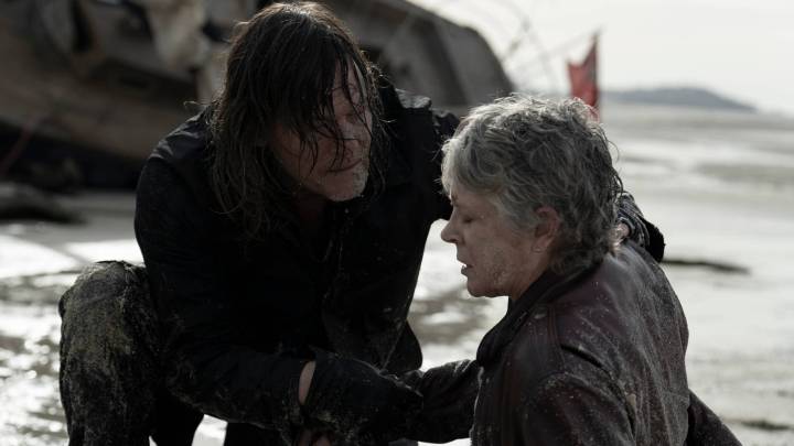 The Walking Dead Repeats A Familiar Carol & Daryl Plot From Season 2