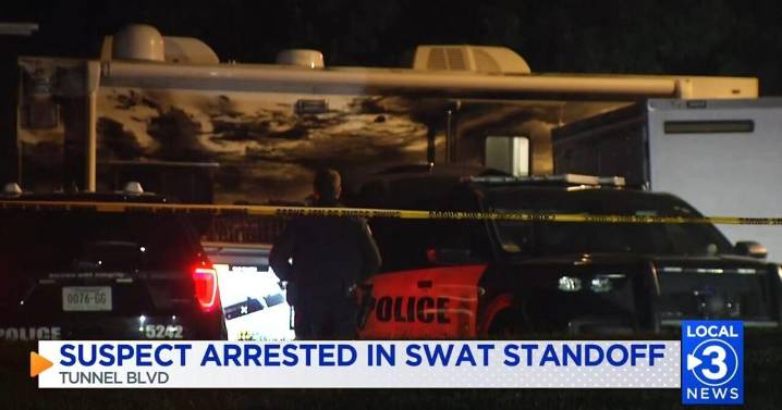 UPDATE: Chattanooga man charged with assault after SWAT standoff on Shannon Ave.