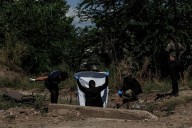 En medio de la guerra del cártel, los trabajadores funerarios cargan con el dolor de Sinaloa
