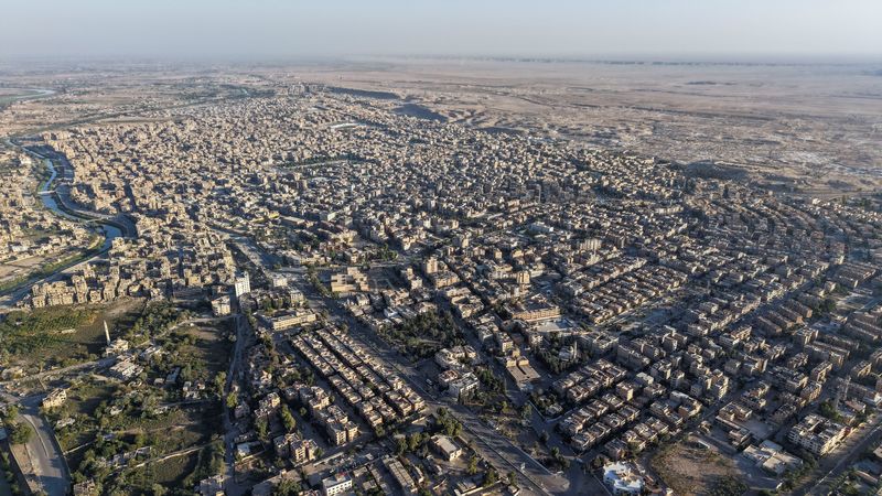 Saudi billions poised for Syria but US sanctions remain a barrier