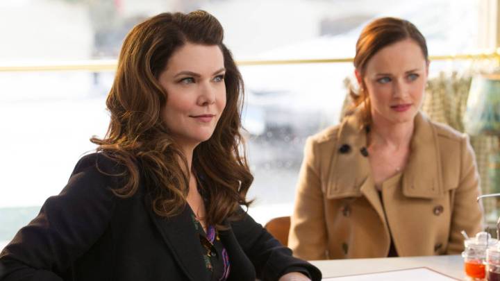 Gilmore Girls: Lauren Graham Defends Controversial Revival Ending 9 Years Later