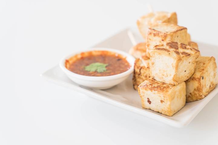 Amul, Milky Mist Paneer Pass 'Food Pharmer's' Lab Tests, But Here's Who Failed