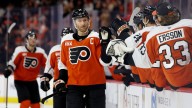 Sean Couturier's big night lifts Flyers in home opener