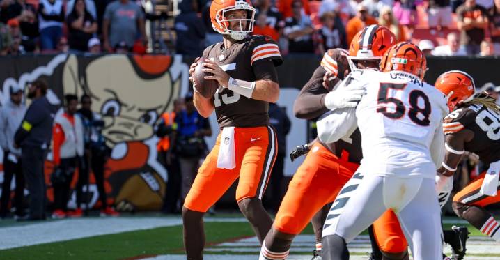 Daily Dawg Chow 10/8: Browns trade Joe Flacco to Bengals, impact on Gabriel, Sanders, Watson, more