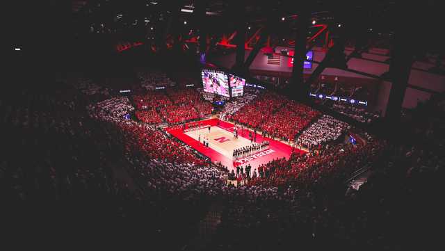 Nebraska volleyball remains undefeated after sweeping Washington Friday