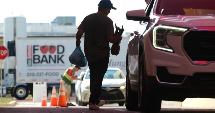 Esto debes saber sobre la ayuda alimentaria amenazada por el cierre del gobierno de EEUU