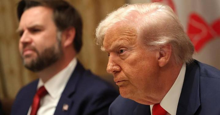 Trump hablará hoy con Putin