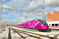 Talgo y Adif han emprendido una nueva batalla: quién compensará a Renfe su inversión en unos trenes AVRIL que se resquebrajan