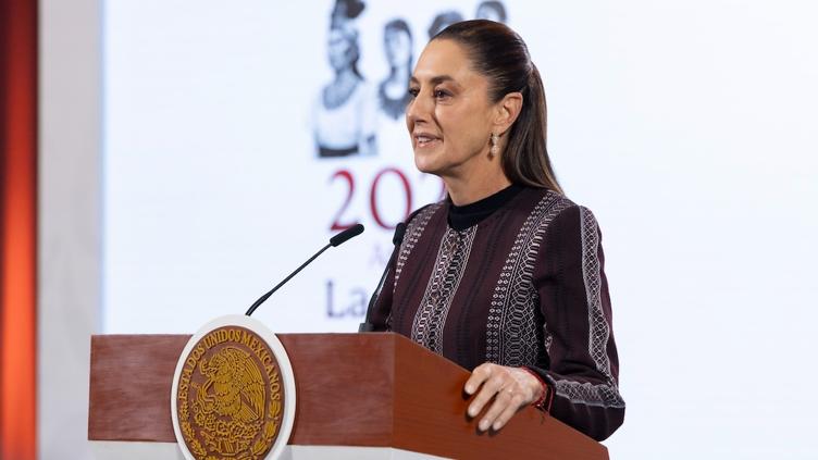 “Mucha hipocresía”: Sheinbaum por foto de Madero con tarjeta Bienestar