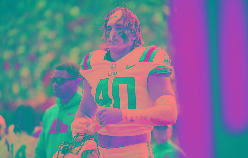 Landry Kiffin’s Boyfriend Whit Weeks Throws Up on Field Again During Knox Kiffin’s LSU Visit Chaos on and off the field - LSU linebacker Whit Weeks, Kiffin family drama, and an unforgettable gameday s