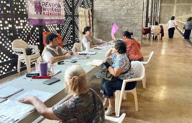 Entregarán tarjetas de la Pensión Mujeres Bienestar