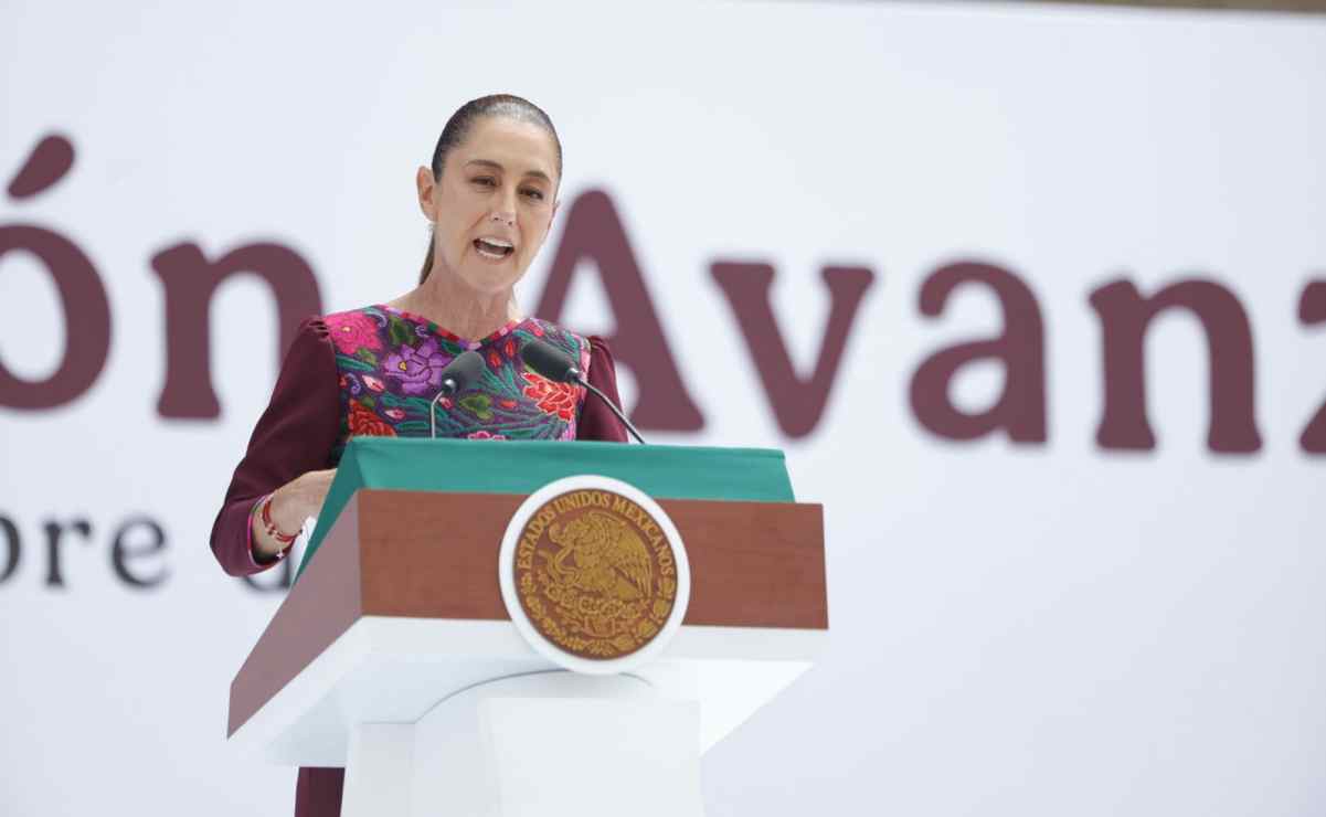 Sheinbaum defiende legado de AMLO y de la 4T; "Nosotros solo hacemos reverencia al pueblo de México", afirma