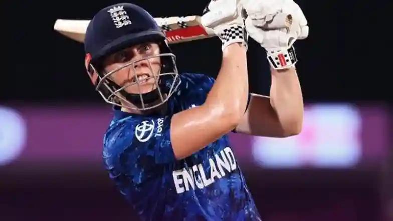 Cricket England Women Beat Bangladesh Women by Four Wickets in ICC Women’s World Cup 2025; Heather Knight’s Fighting Unbeaten Fifty Helps ENG