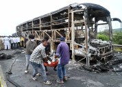 Al menos 20 personas murieron tras un incendió de un autobús en India (+Video)