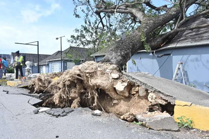 Huracán Melissa azotó el Caribe, dejó 32 muertos y devastación en varios países