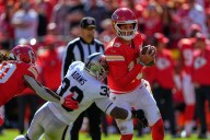 Raiders’ Maxx Crosby leaves game after low block by Chiefs’ Noah Gray