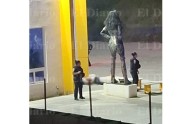 Ejecutado quedo a los pies de estatua Atenea, en gimnasio
