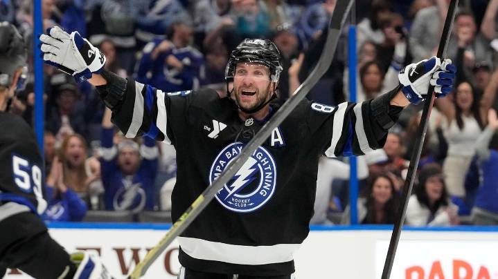 Kucherov gets 1,000th career point in Lightning's game against Ducks