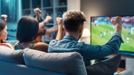 Alitas, alcohol y desamor: lo que una investigación dice sobre los costos ocultos del fanatismo deportivo