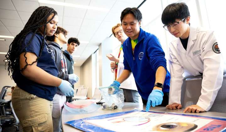 Phoenix’s Creighton U offers elementary students ‘Mini Medical School’