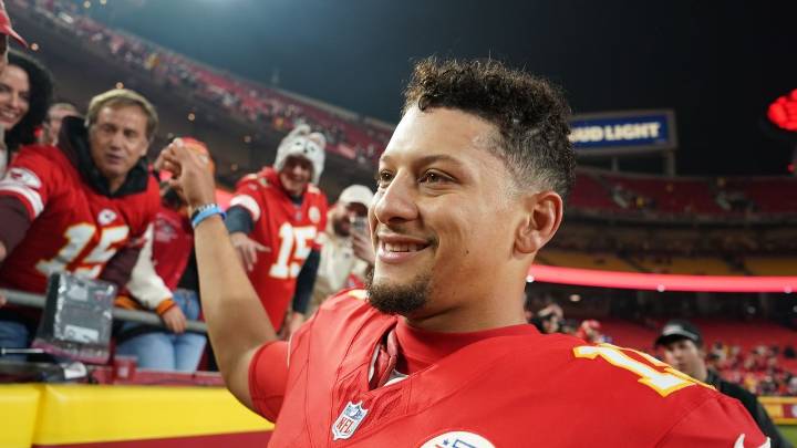 Patrick Mahomes on playing in front of Bills fans: 'They don't like us'
