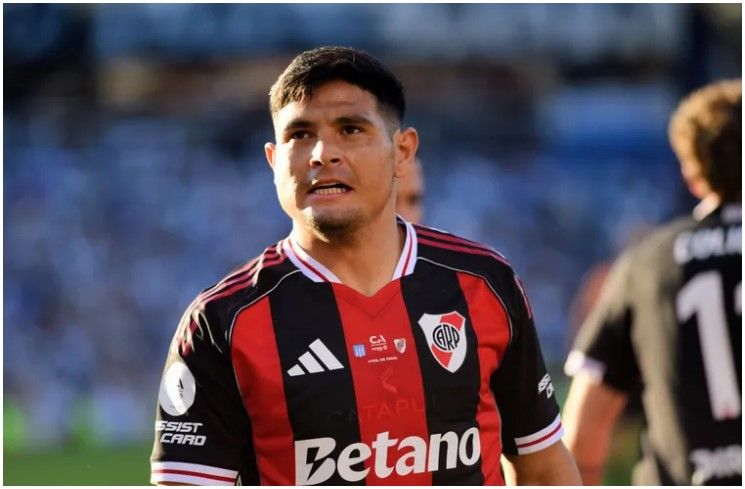 La particular reacción de Maxi Salas tras marcarle el gol a Racing y no festejarlo