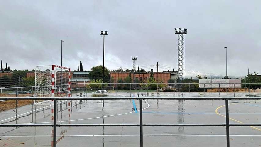 La Universidad de Castilla-La Mancha inaugura en Talavera una pista multideporte