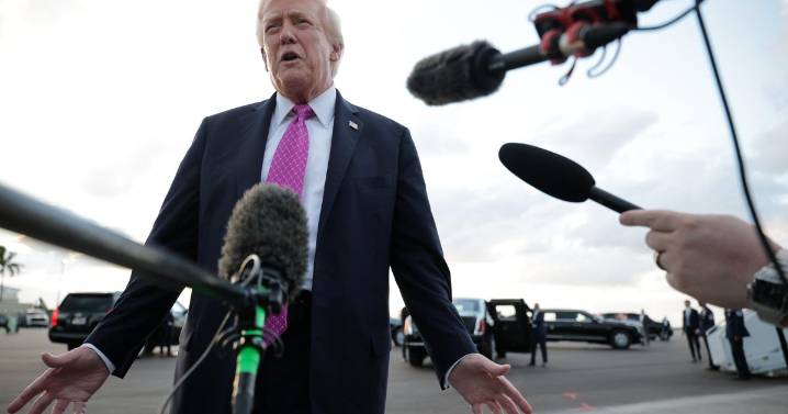 Trump calls Colombia's president an "illegal drug leader" and orders an end to U.S. aid