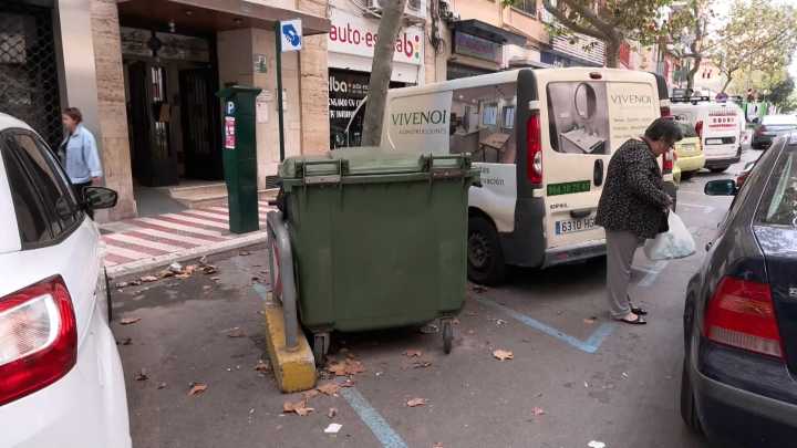 Muere en un camión de basura el ex marido de la alcaldesa de Almassora tras haber sido arrojado malherido a un contenedor