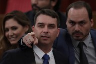 “Hay barcos así en Río de Janeiro”. El polémico pedido del hijo de Bolsonaro al ejército de EE.UU. en medio de los bombardeos en la región
