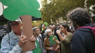 Manifestación por el cambio climático: "No hay que talar los árboles. Refrescan hasta 8 grados"