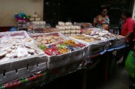 Dulces, pan y flores toda la noche
