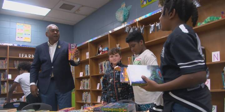Jefferson County Sheriff’s Office, Kiwanis Club of Birmingham partner for ‘Books Not Bullets’ program
