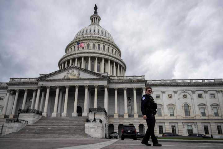 Trump Administration Begins Mass Federal Worker Firings