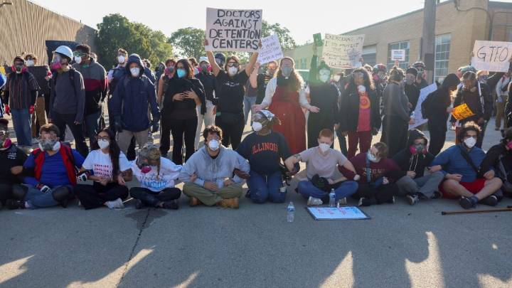 Bond granted to intellectually disabled Oak Park man arrested at ICE protest