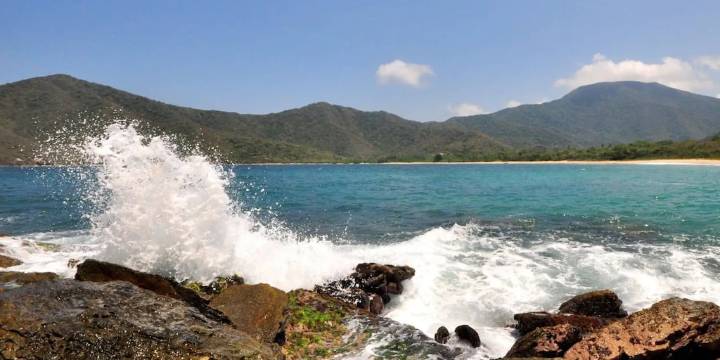Hallan cuerpo sin vida en playas del parque Tayrona, en Santa Marta: familia denuncia que lo habrían asesinado por ‘lío de tierras’