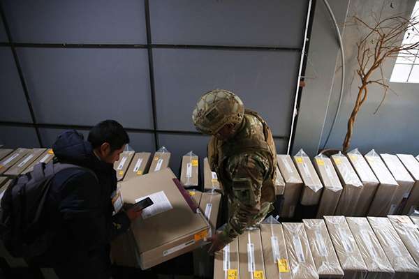 Más de 80.000 bolivianos podrán votar en España a las presidenciales de su país