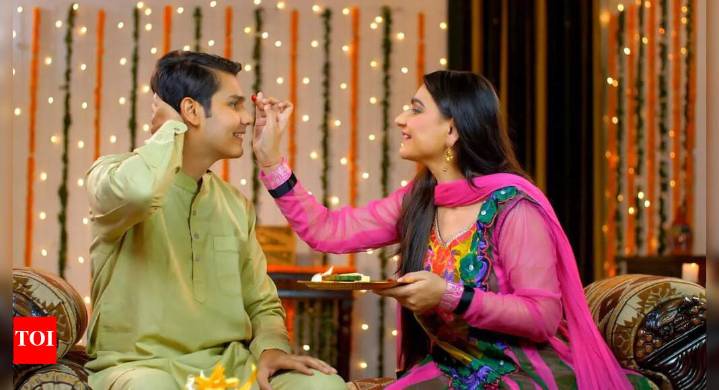 Bhai Dooj Wishes & Messages: Happy Bhai Dooj 2025: Images, Quotes, Wishes, Messages, Greeting Cards, Pictures and GIFs