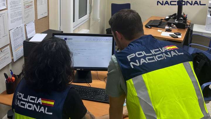 Detenidos dos menores de edad por filtrar datos personales de Pedro Sánchez y otros ministros