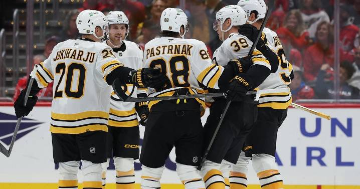 Pastrnak has a 3-point night in the Bruins' 3-1 victory over Ovechkin and the Capitals
