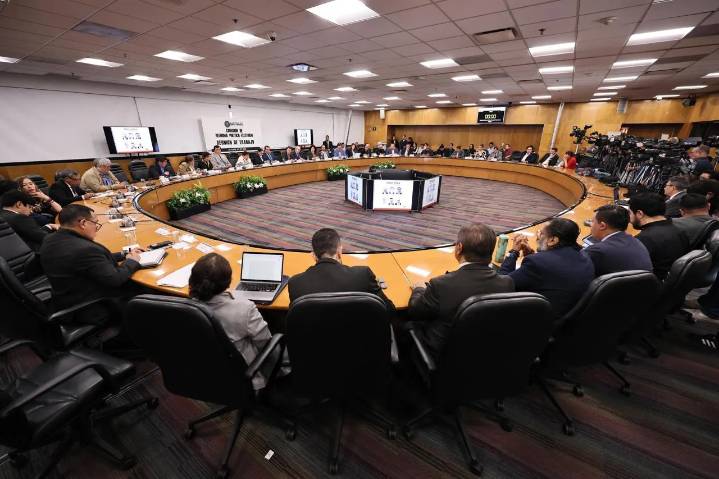 Expone Segob la reforma política en México