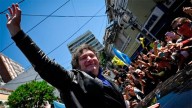 Milei aterrizó en Córdoba para cerrar la campaña de La Libertad Avanza junto a sus candidatos