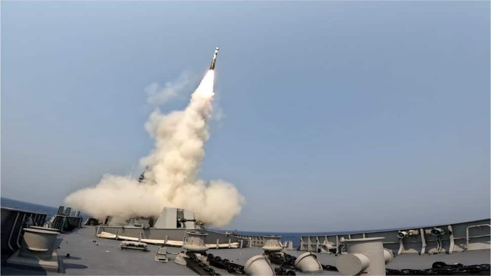 Pakistan's Worst Nightmare Just Got Deadlier: India Tests 800-KM BrahMos 'Unstoppable' Supersonic Missile That Gives Enemy Zero Reaction Time