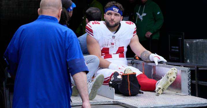 Cam Skattebo has surgery after ugly ankle injury in Giants' loss to Eagles in Week 8