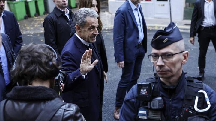Sarkozy sufre amenazas de muerte y mantiene guardaespaldas en prisión