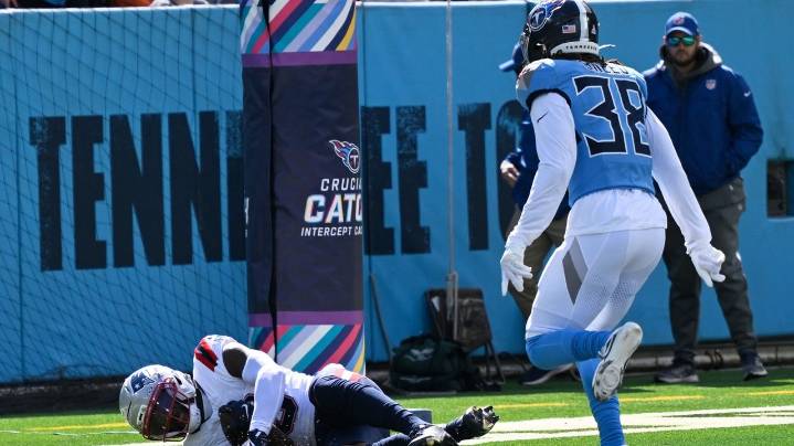 Titans place CB L'Jarius Sneed on injured reserve with injured quadricep muscle