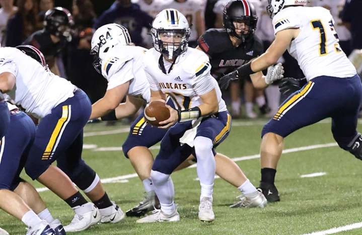 West Seattle Remains Undefeated With 24-7 Victory Over Lakeside