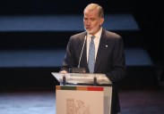 El Rey siembra concordia en el congreso de la discordia