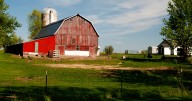 DNC chair looks to connect with Wisconsin farmers in push to flip rural districts