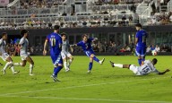 Argentina goleó a Puerto Rico en un amistoso con Messi y doblete de Lautaro